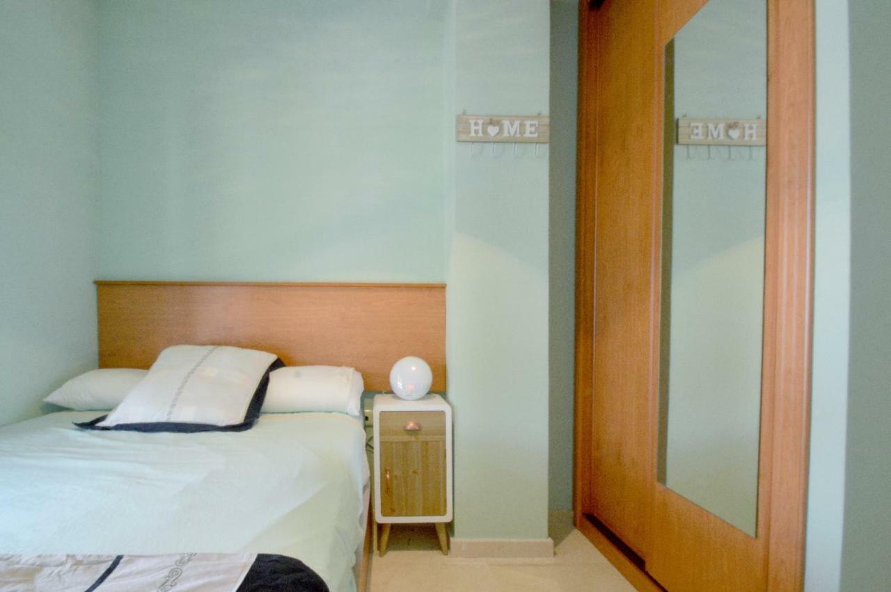 Moderno Apartamento Frente A La Playa Y El Centro Appartement Almería Buitenkant foto