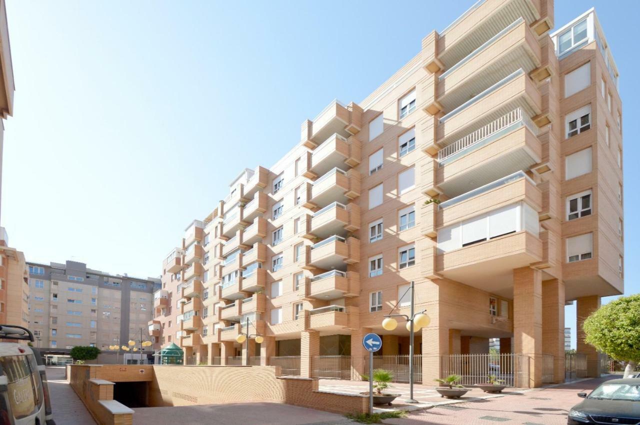 Moderno Apartamento Frente A La Playa Y El Centro Appartement Almería Buitenkant foto